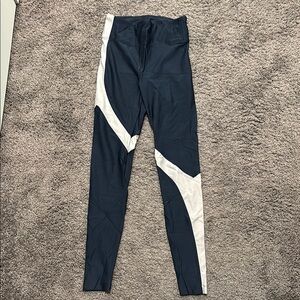 Koral Venus Women’s Navy and White Shiny Stripe Athletic Leggings Size Medium